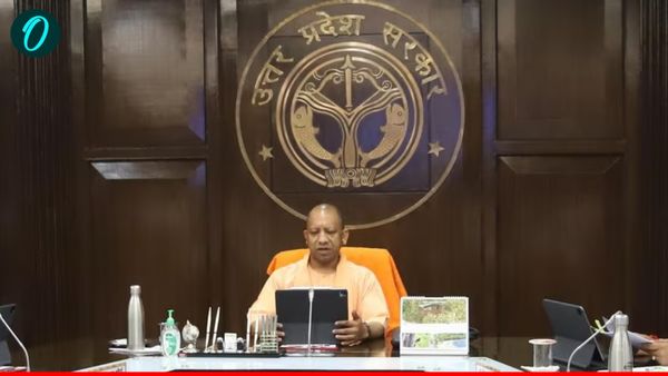 UP Vehicle Tax 2025: अब गाड़ी लेना नहीं आसान, यूपी में वन टाइम टैक्स बढ़ा, जानिए कौन-सी गाड़ी पर कितना लगेगा