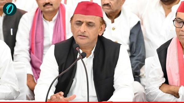 UP Politics 2025: प्रयागराज में अखिलेश यादव का BJP पर तीखा हमला, बोले- सुझाव को आलोचना मानती है भाजपा