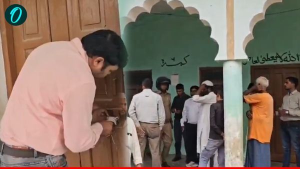 Madrasa Inspection: धार्मिक शिक्षा के साथ आधुनिक पढ़ाई जरूरी, बहराइच में प्रशासन का सख्त रुख, दो मदरसे सीज