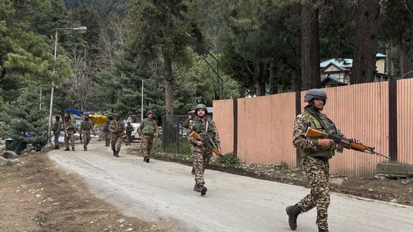 Pahalgam Terror Attack: 26 बेगुनाहों की मौत की वजह बना पैसों का लालच, 2 वर्ग के लोगों ने दिया धोखा