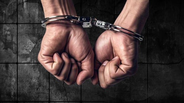 सोशल मीडिया पर रील्स बनाने से रोकना पड़ा महंगा! महिला ने प्रेमी संग मिलकर पति की कर दी हत्या, नाले में मिला शव