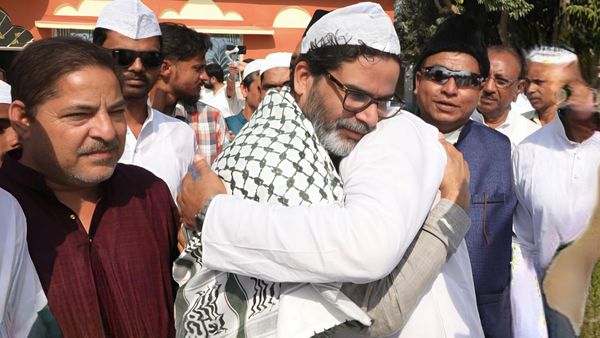 Bihar Politics: ‘नीतीश कुमार सिर्फ…’ बिहार में सरकार शाह और उनके अधिकारी चला रहे हैं, PK ने साधा CM पर निशाना