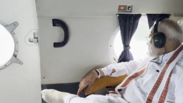 PM Modi Rameshwaram: रामेश्वरम पहुंचे पीएम मोदी ने राम सेतु का किया दर्शन, इसे दुर्लभ संयोग बताया