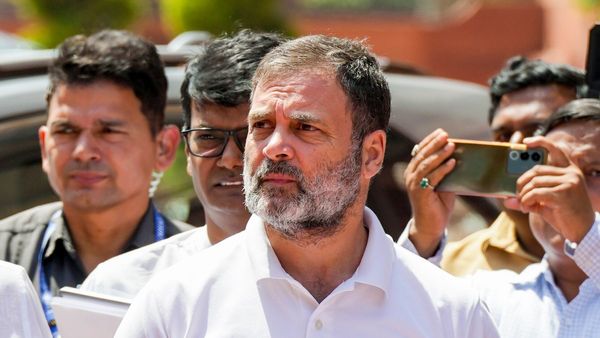 बिहार मिशन पर राहुल गांधी, कन्हैया कुमार की 'पलायन रोको,नौकरी दो' पदयात्रा में हुए शामिल, कार्यकर्ताओं में जोश