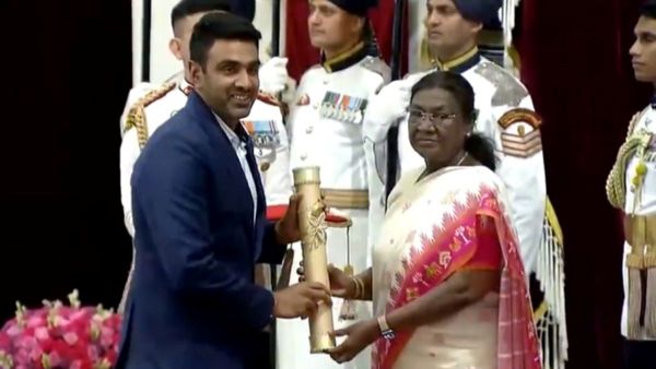 रविचंद्रन अश्विन को राष्ट्रपति ने किया पद्म श्री से सम्मानित, श्रीजेश को भी दिया गया पुरस्कार