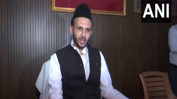 Sambhal Violence: सपा सांसद जिया उर रहमान बर्क की बढ़ सकती है मुश्किल! SIT के सामने हुए पेश