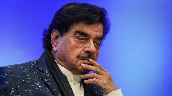 'हिंदू हिंदू क्यों चिल्ला रहे हो', पहलगाम हमले पर टीएमसी सांसद ने ऐसी प्रतिक्रिया, लोग बोले-खामोश