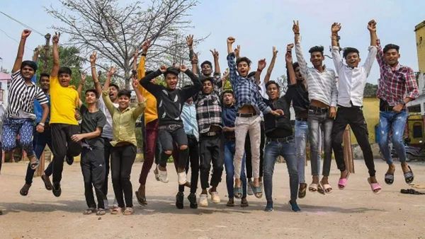 UBSE 10th Topper List 2025: उत्तराखंड बोर्ड कक्षा 10वीं का रिजल्ट घोषित, यहां देखें टॉपर्स की पूरी सूची