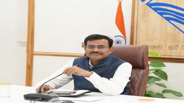 Uttrarkhand news: अधिकारियों-कर्मचारियों की बायोमैट्रिक उपस्थिति अनिवार्य, CS ने जारी किए ये सख्त निर्देश