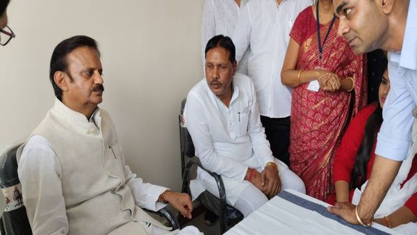 MP News: नर्सिंग अधिकारियों के लिए जल्द बनेगी ट्रांसफर पॉलिसी, डिप्टी सीएम शुक्ल से चर्चा में मिली सहमति