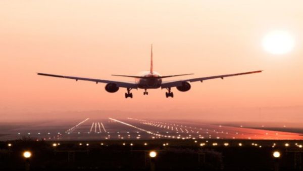 India Pakistan War: पाकिस्‍तान इंटरनेशनल पैसेंजर फ्लाइट्स को अभी भी बना रहा ढाल, नजर आया भारी एयर ट्रैफिक