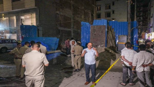 Delhi Building Collapse: दिल्ली के पहाड़गंज में निर्माणाधीन इमारत गिरने से तीन की मौत, राहत और बचाव कार्य जारी