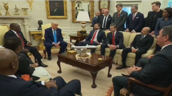 व्हाइट हाउस में फिर भिड़े ट्रंप! जेलेंस्की की तरह दक्षिण अफ्रीकी राष्ट्रपति को हड़काया, क्या है मामला?