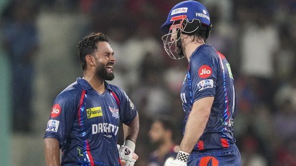 27 करोड़ पर भारी 3.4 करोड़ वाला खिलाड़ी, शतक सहित 13 मैचों में जड़ दिए 627 रन, बनाए कई रिकॉर्ड