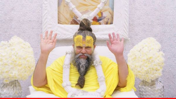 Premanand Maharaj: वृंदावन में संत प्रेमानंद महाराज की पदयात्रा के दौरान हादसा टला, सुरक्षा पर प्रश्न चिन्ह