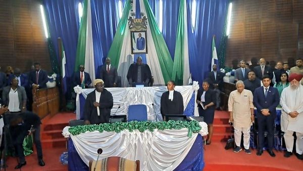 पहलगाम पीड़ितों की याद में सिएरा लियोन की संसद में रखा गया मौन, जानिए भारत के लिए क्‍यों अहम है ये देश