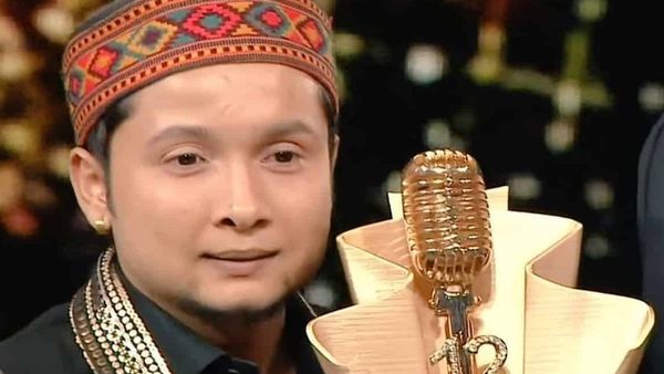 Indian Idol 12 के विनर पवनदीप राजन का हुआ भयानक कार एक्सीडेंट, जानें कैसी है सिंगर की हालत