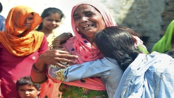 Amritsar Hooch Tragedy: जहरीली शराब का कहर! मजीठा ब्लॉक में 15 की मौत, कई जिंदगी की जंग में