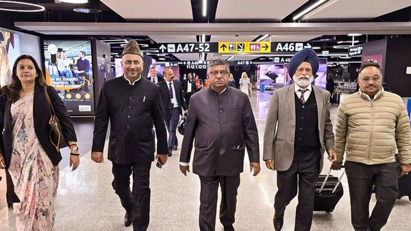 'पाकिस्तान हताश देश है', कोपेनहेगन में दिखी PAK की बौखलाहट, रविशंकर प्रसाद ने दिया करारा जवाब