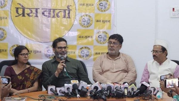 Prashant Kishor का महागठबंधन पर तीखा हमला, कहा- तेजस्वी को CM उम्मीदवार बनाना कांग्रेस की मजबूरी, बताया क्यों?