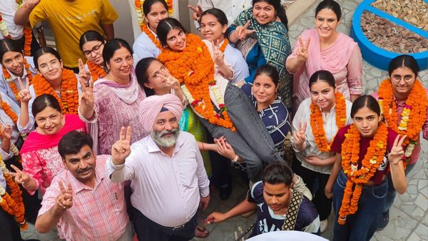 पंजाब बोर्ड 10वीं के रिजल्ट में लड़कियों ने मारी बाजी, अक्षनूर कौर, ऋतेन्दरदीप कौर, अर्शदीप कौर बनी टॉपर