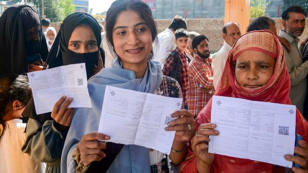 Bihar Election: बिहार विधानसभा चुनाव को लेकर क्या है चुनाव आयोग की तैयारी? विवेक जोशी ने बैठक में क्या कहा