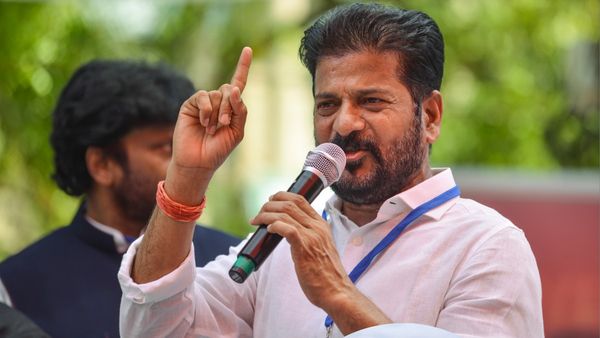 'कितने राफेल गिरे?' Revanth Reddy के सवाल पर BJP का पलटवार, 'नेशनल सिक्योरिटी कोई रैंपवॉक नहीं है'