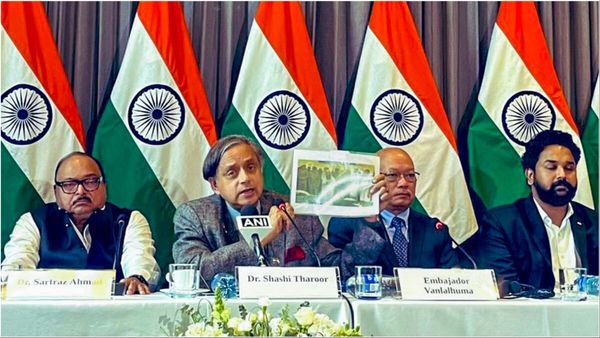 थरूर की कूटनीति रही सफल: 'पाकिस्तानी मौतों' पर दुख जताने वाला कोलंबिया का यू-टर्न, अब आतंक पर देगा भारत का साथ