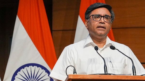 'पाकिस्तान ने नहीं दी परमाणु हमले की धमकी, सीजफायर में अमेरिका का रोल नहीं', विदेश सचिव ने सांसदों से कहा