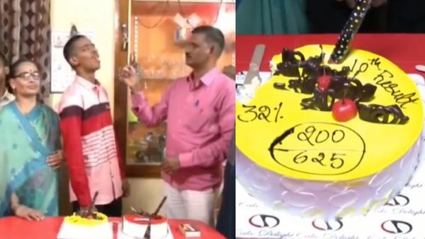 Viral Video: 10वीं में बेटा फेल हुआ तो माता-पिता ने काटा केक, मनाया जश्न, देखें Video