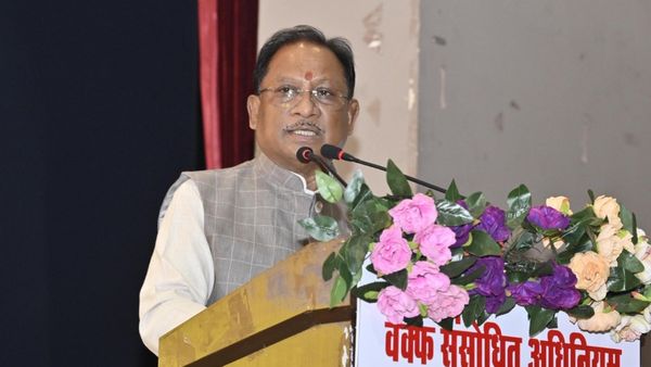 आतंकी हमले में शहीद दिनेश मिरानिया को सीएम साय ने दी श्रद्धांजलि, परिवार राज्य सरकार देगी 20 लाख की सहायता