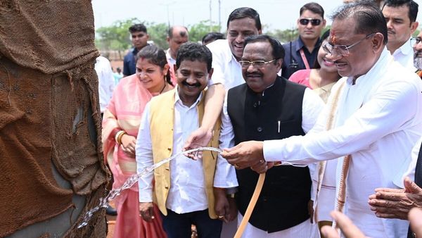 CM विष्णु देव साय अचानक पहुंचे अछोटी गांव, कई योजनाएं का किया निरीक्षण और लोकार्पण