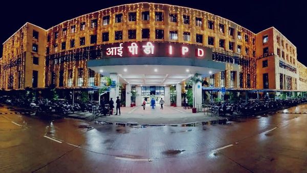MP News: भोपाल एम्स ने जानिए कैसे 60 वर्षीय किसान की बचाई जान, 10 सेमी की सूजन वाली महाधमनी का सफल ऑपरेशन