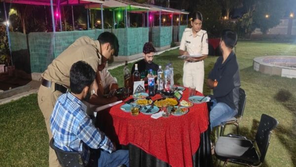 Bhopal News: देर रात तक चली आबकारी विभाग की छापामार कार्रवाई, ढाबे-होटल्स पर कसा शिकंजा, 28 प्रकरण दर्ज