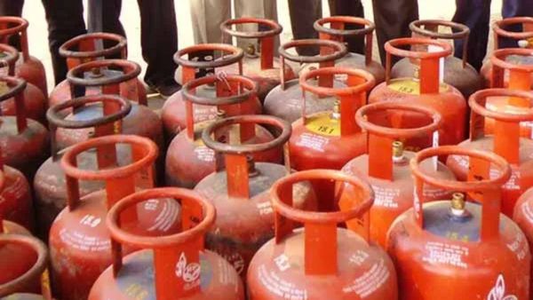 LPG Price: जून के पहले दिन मिली खुशखबरी, सस्ता हुआ एलपीजी सिलेंडर, जानिए क्या हो गया रेट?