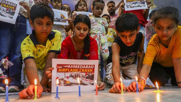 Air India Plane Crash: अहमदाबाद विमान हादसे के बाद सामने आई बड़ी समस्‍या, DNA टेस्‍ट से होगी शवों की शिनाख्‍त