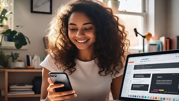 AI Tools का इस्तेमाल फोन या लैपटॉप किससे करें? अगर आप भी हैं कनफ्यूज तो यहां जानें जवाब