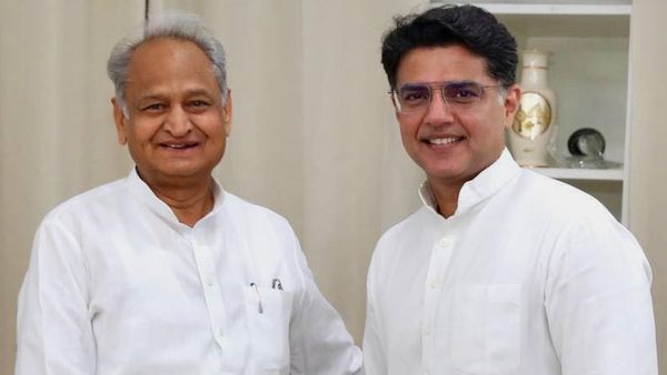 निकम्मा से निवास तक: अशोक गहलोत-सचिन पायलट की मुलाकात, रिश्तों में आई नरमी या रणनीति का हिस्सा? VIDEO