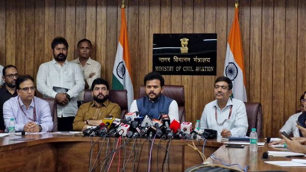 Air India Plane Crash: क्या फ्लाइट सिस्टम फेल हुआ? एविएशन मंत्री बोले-सभी 34 ड्रीमलाइनर विमान होंगे चेक