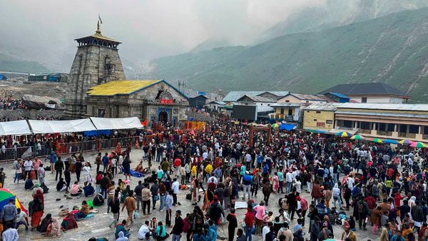 Char Dham Weather Update: उत्तराखंड में आफत बनी बारिश, लैंड स्लाइड के खतरे के बीच चारधाम यात्रा पर ब्रेक