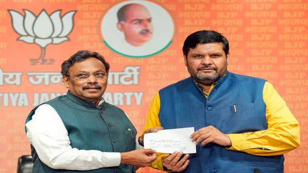 संबित पात्रा से 'कितने जीरो' पूछने वाले Gourav Vallabh को मिली बड़ी जिम्मेदारी, PMO में इस पद पर हुए नियुक्त