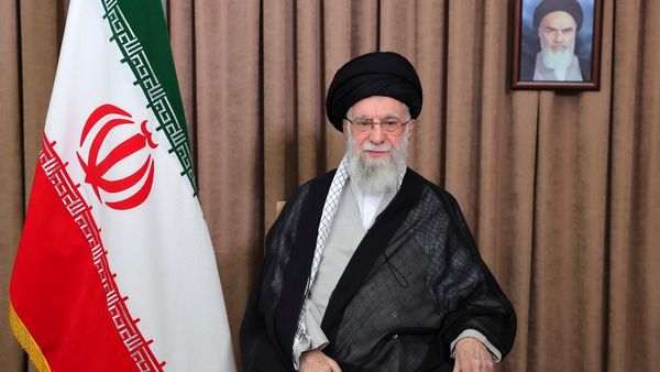 Iran: रोजाना मोसाद के 5 जासूसों को ईरान दे रहा फांसी, एक साल में 975 को सूली पर टांगा, देखें रिपोर्ट