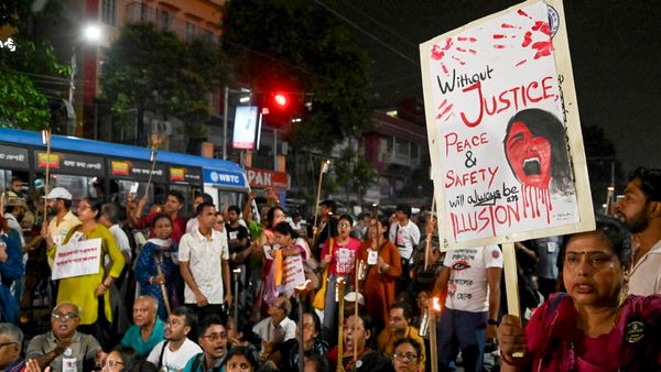 कोलकाता गैंगरेप पर सियासी संग्राम: बीजेपी ने ममता बनर्जी से मांगा इस्तीफा, CBI जांच की उठी मांग