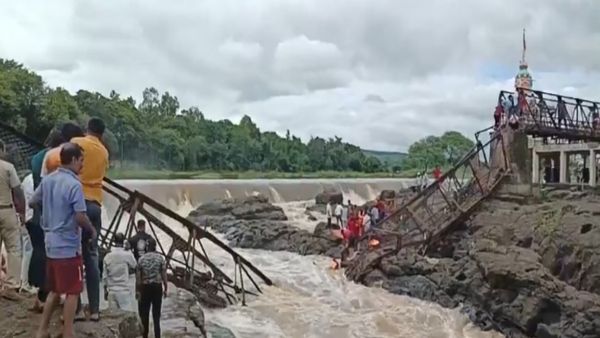 Pune: इन्द्रायणी नदी का पुल टूटा, 4 लोगों की हुई मौत, कई लोगों के बह जाने की आशंका