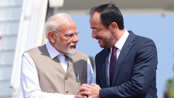 PM MODI ने साइप्रस में बताई भारत की ताकत, बोले- डिजिटल पेमेंट का 50% अकेले भारत में होता है