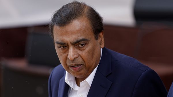 मुकेश अंबानी का आई-कॉन्टैक्ट रूल क्या है, जिसने उनको बना द‍िया भारत का सबसे अमीर आदमी