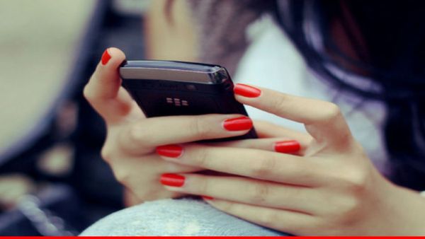 PUBG Love Story: ऑनलाइन गेम में हुआ प्यार, महोबा की महिला ने पति-बेटे को छोड़ा और चली गई प्रेमी संग