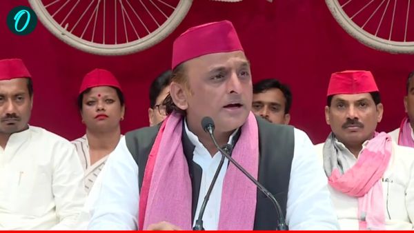 Akhilesh Yadav ने BJP के सहयोगी ओपी राजभर पर क्यों बोला हमला? ‘OP रातभर’ तंज पर गरमाई सियासत