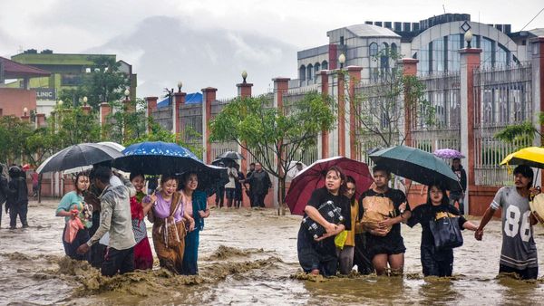 पूर्वोत्तर भारत में मूसलाधार बारिश से तबाही! अब तक बाढ़-लैंडस्लाइड में 22 से ज्यादा लोगों की मौत, हजारों बेघर