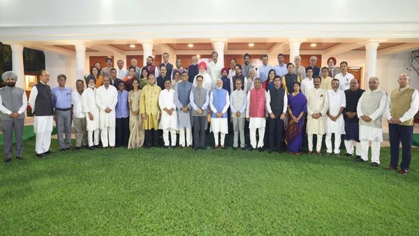 'ऑपरेशन सिंदूर' के बाद विदेश में पाक को बेकनाब करके लौटे डेलिगेशन से PM Modi ने की मुलाकात